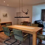 Luxuriöses - Lottas Ferienhaus *