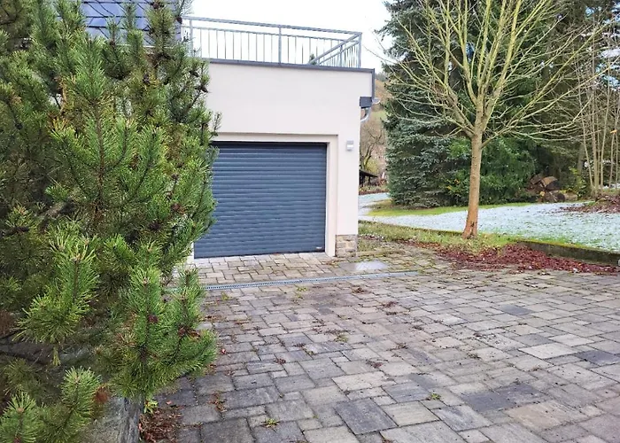 Luxurioeses - Lottas Chemnitz